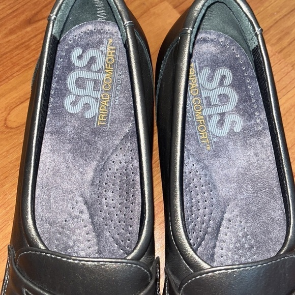 SAS women’s pewter leather loafer Size 6.5 - Picture 4 of 7